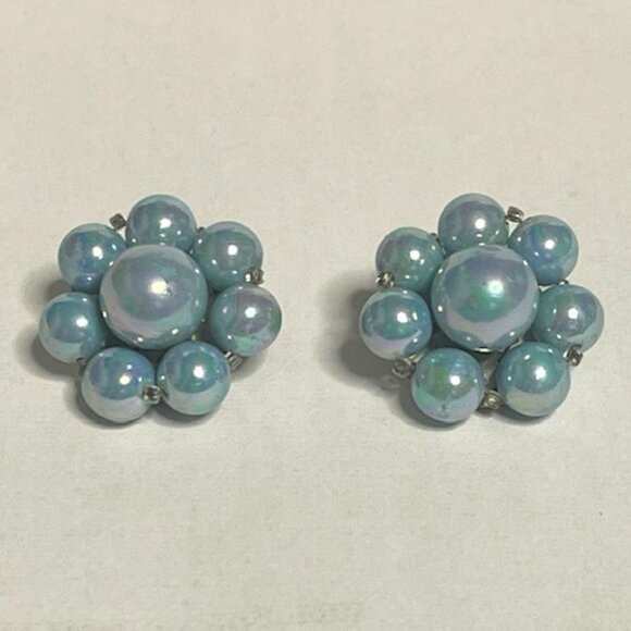 VTG Blue Faux Pearl Cluster Clip On Earrings Japan Silver Tone 1" - Picture 1 of 15